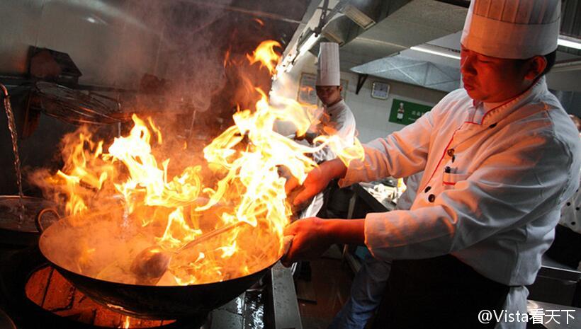 人民日报：餐饮油烟已成为城市大气的重要污染源 国内 第1张