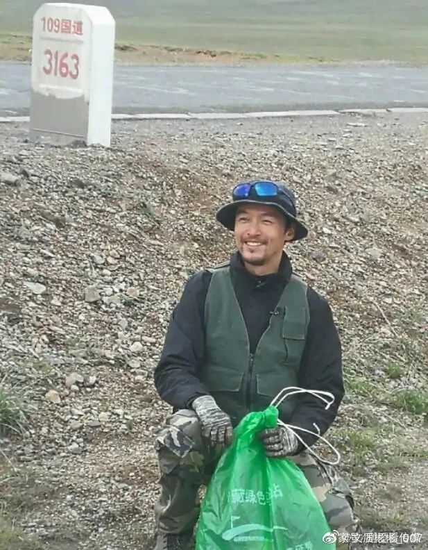 胡歌在青海捡垃圾7年的背后，10亿生命正在死去 人物 第10张